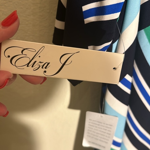 Eliza J Dress - Blue and Green Stripe gold zip NWT SIZE 14 (would fit 12-14) - Picture 8 of 12
